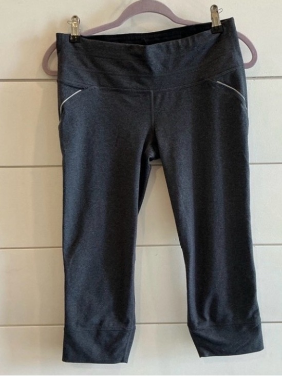 Athleta Pants - Athleta Relay capri reflective Leggings